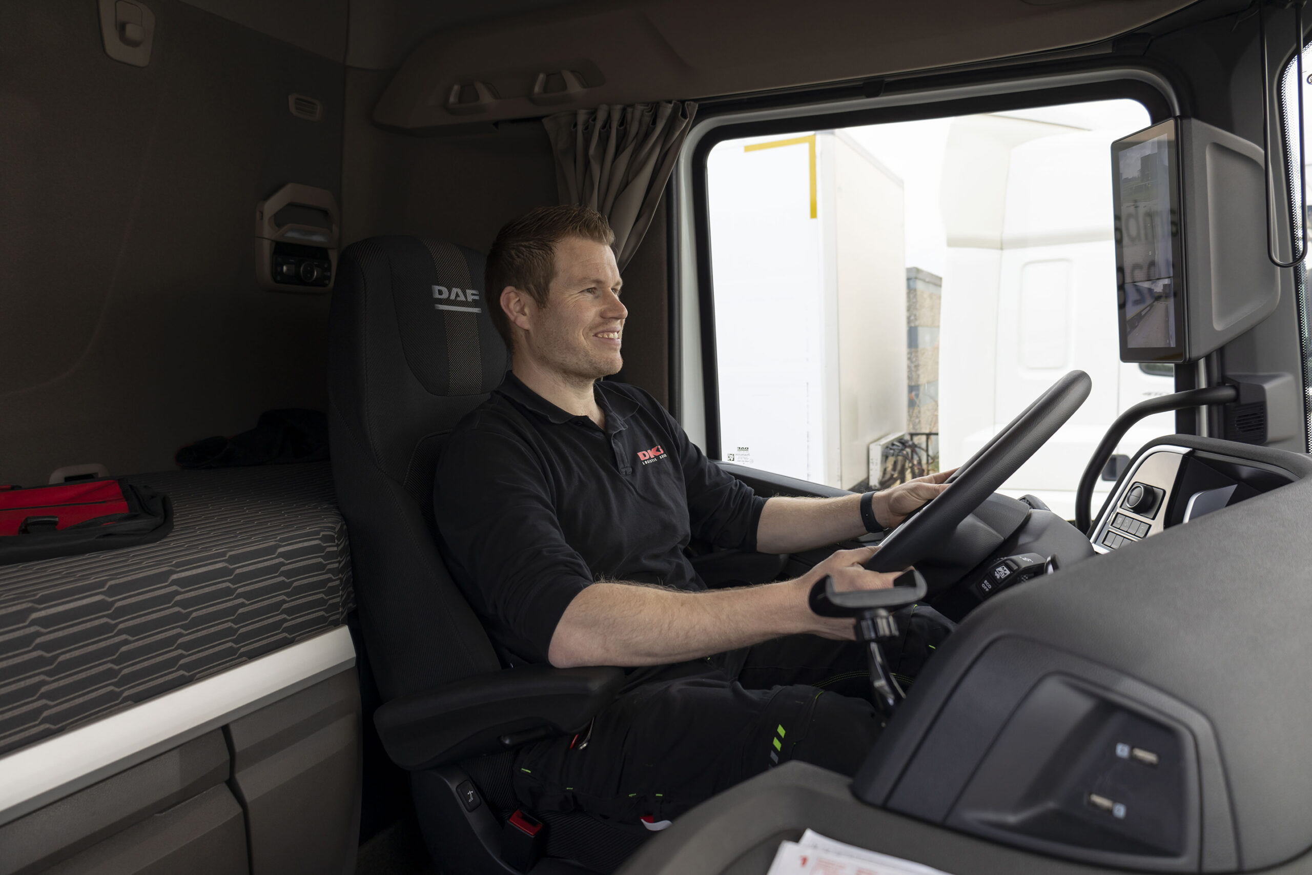 Chauffeur DKS Logistic Service, Koeriersdiensten, Transport,