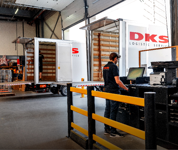 Inladen bakwagens DKS